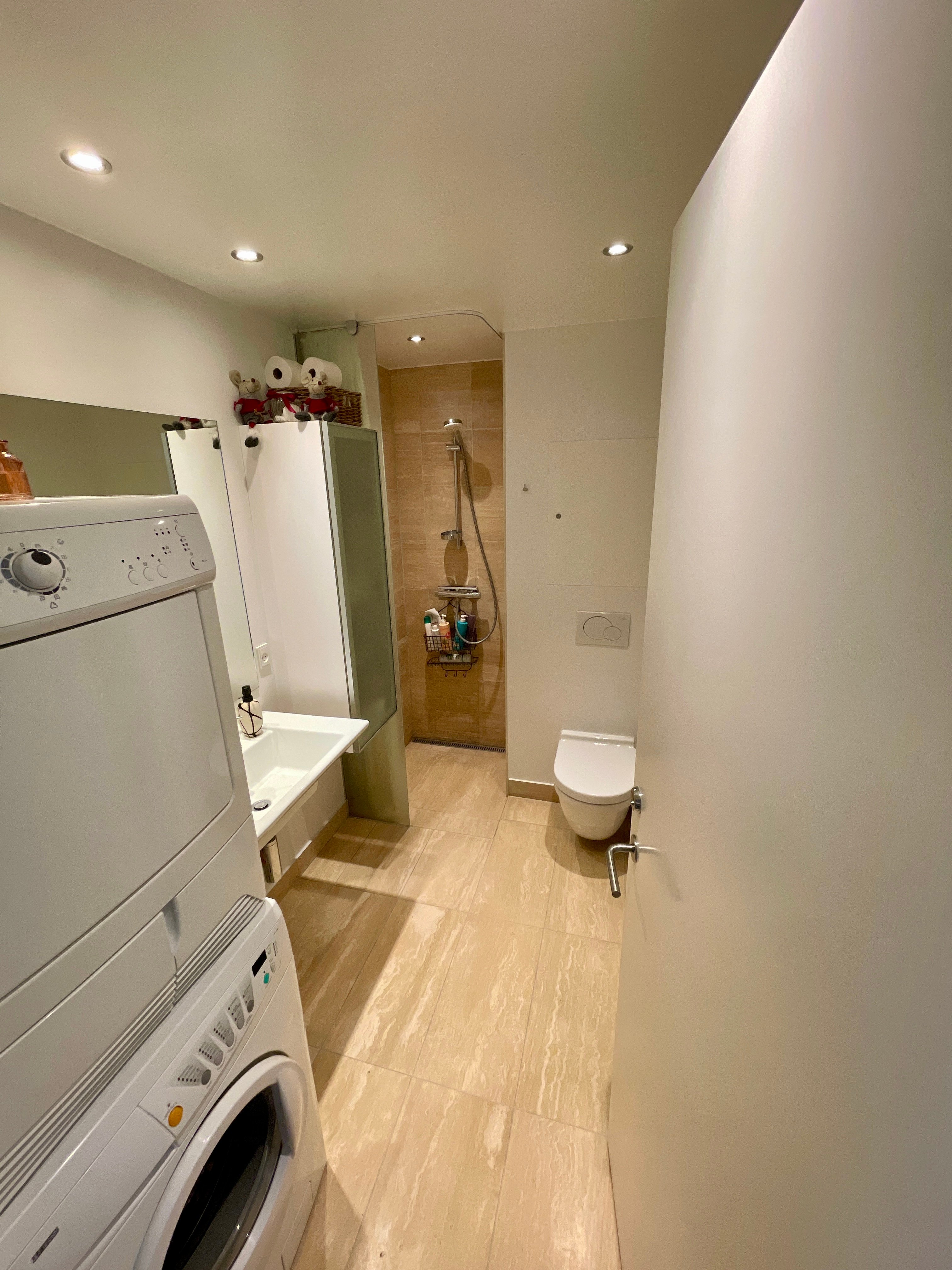 Image 9 of apartment