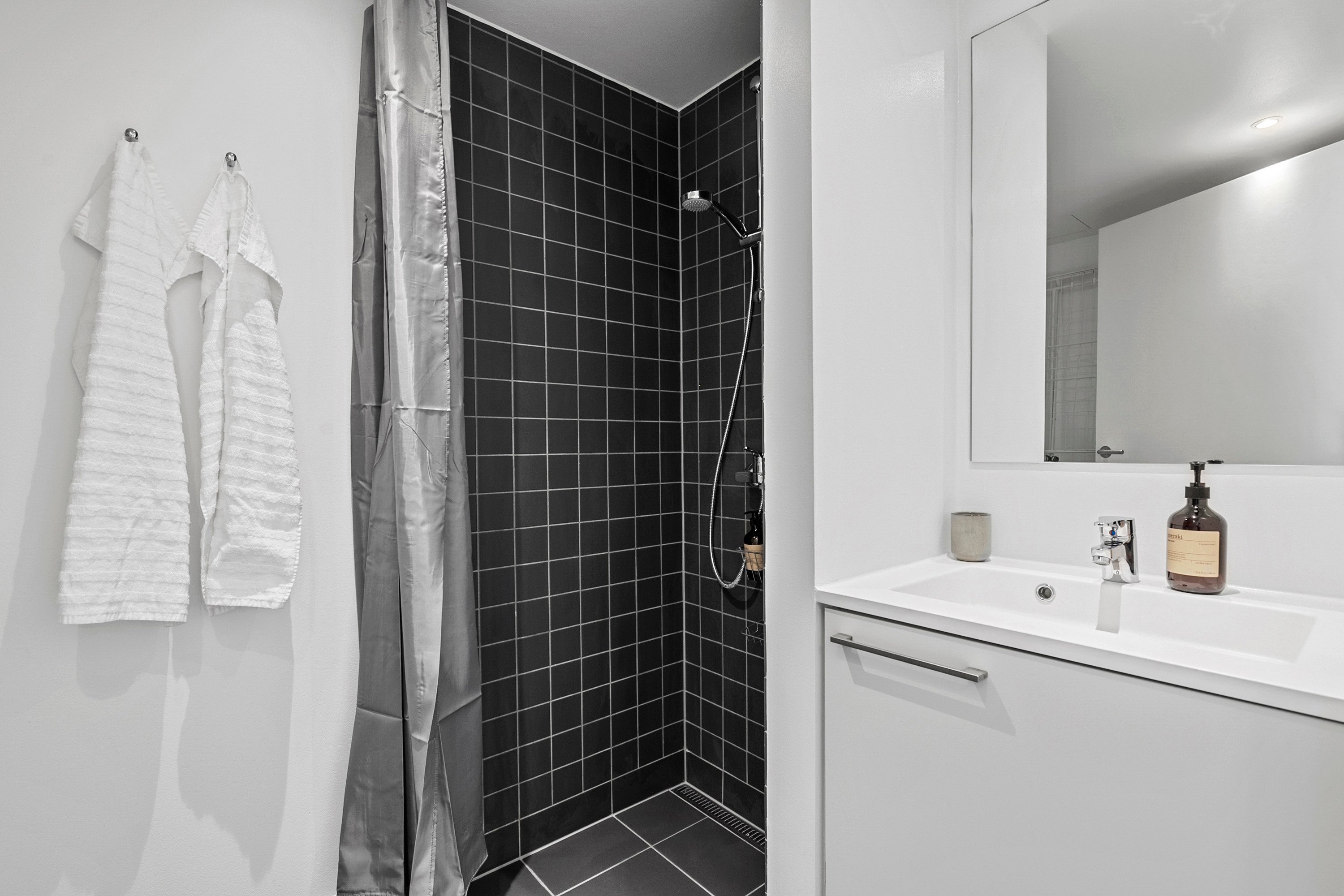Image 4 of apartment