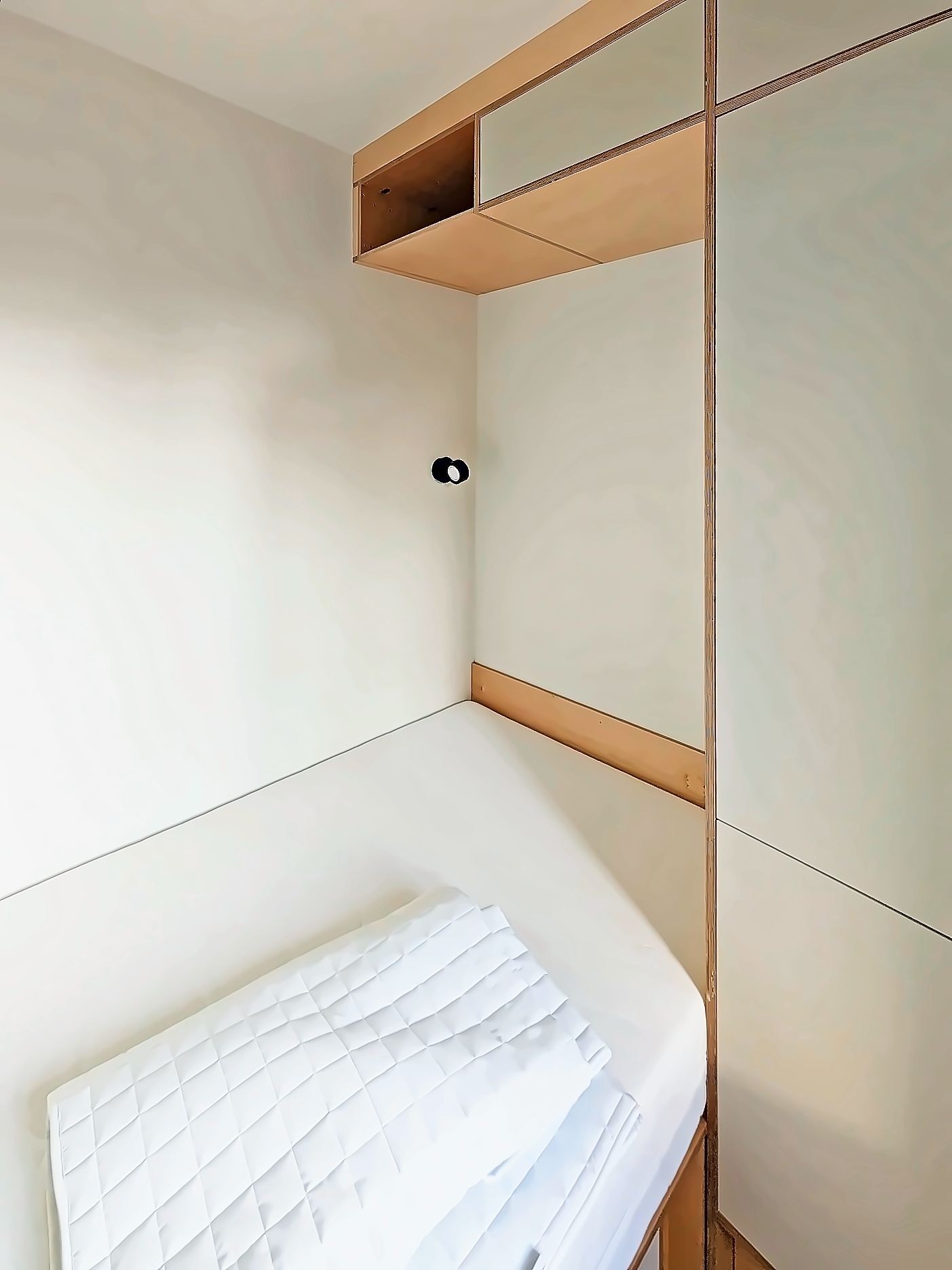 Image 3 of room